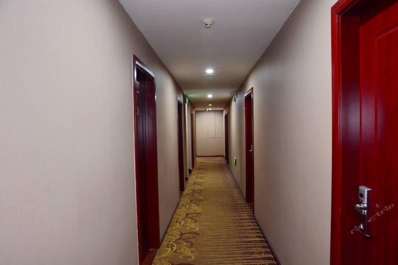 Wudangshan Jianpuzhai Hotel Danjiangkou ภายนอก รูปภาพ